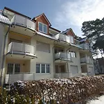 Ursula In Der Zum Kronprinzen Direkt Gegenueber Der Saarow Therme * Bad Saarow