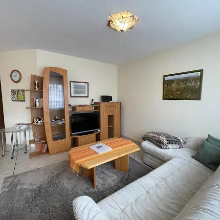 Apartment Ursula In Der Zum Kronprinzen Direkt Gegenueber Der Saarow Therme