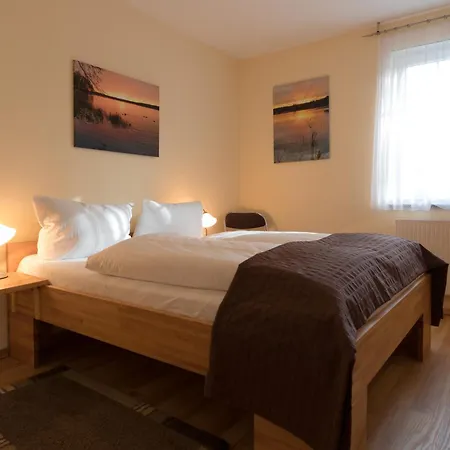 Appartamento Ursula In Der Zum Kronprinzen Direkt Gegenueber Der Saarow Therme