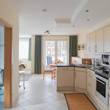 Ursula In Der Zum Kronprinzen Direkt Gegenueber Der Saarow Therme Apartment *