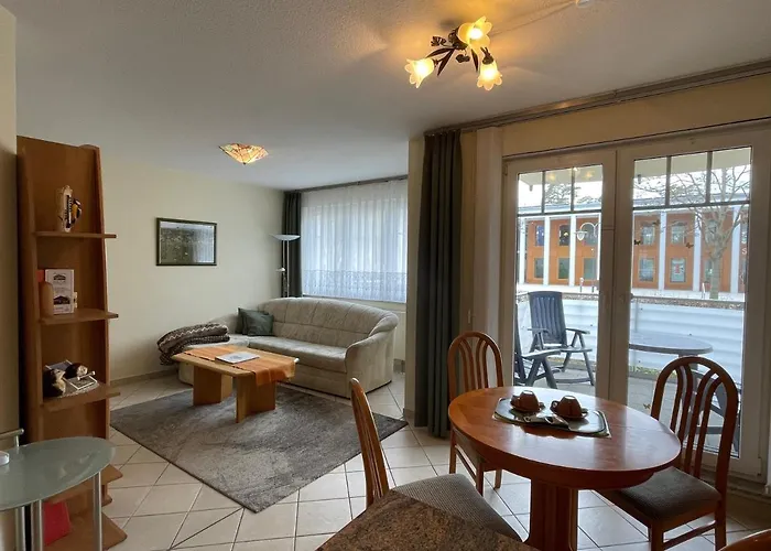 Ursula In Der Zum Kronprinzen Direkt Gegenueber Der Saarow Therme Lägenhet