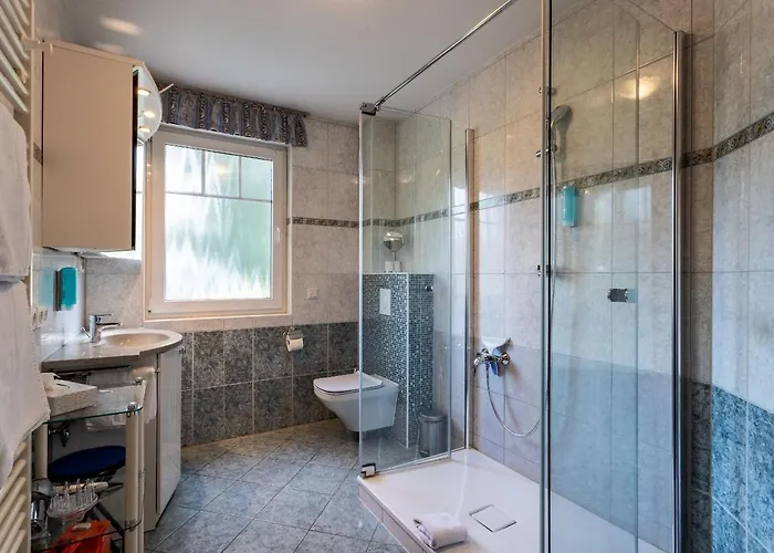 Ursula In Der Zum Kronprinzen Direkt Gegenueber Der Saarow Therme * Bad Saarow